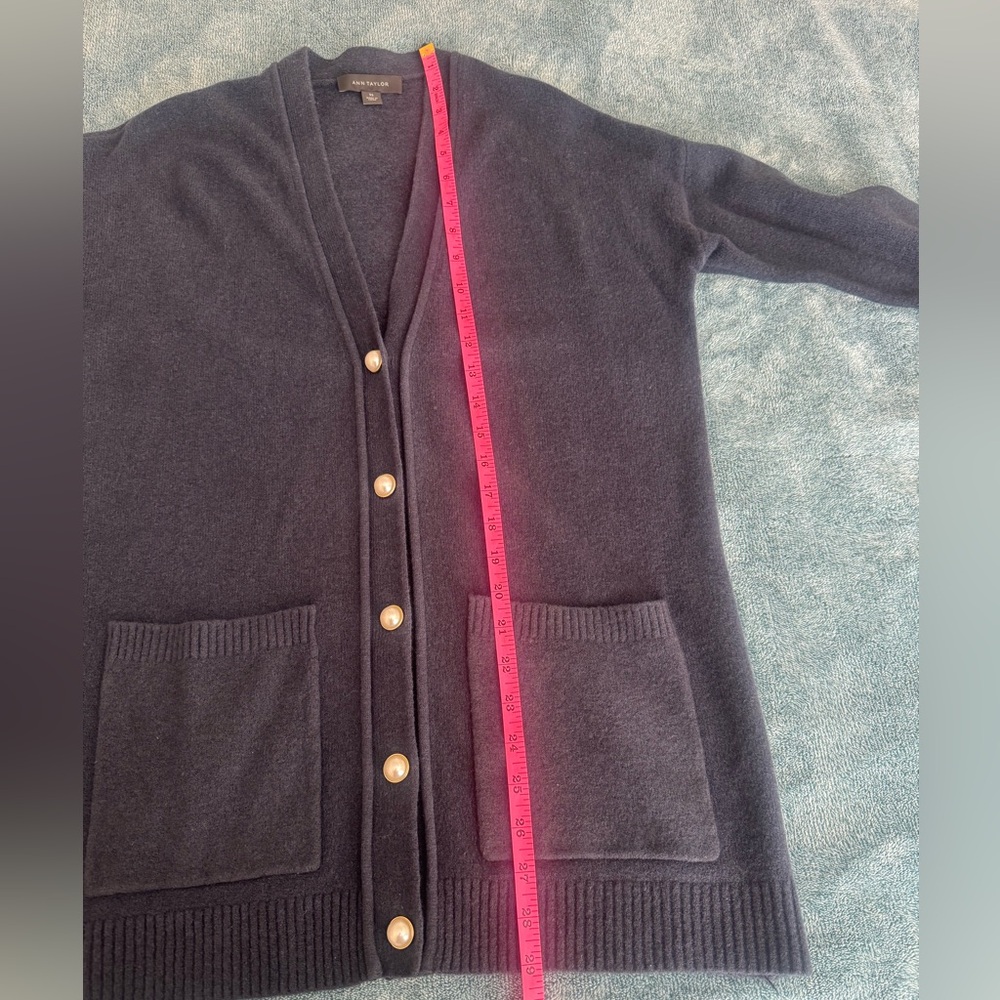 Ann Taylor Navy Blue Wool Blend Cardigan Sweater Pearl Buttons Size XS - Picture 6 of 8